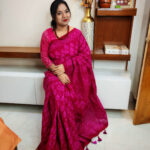 বাটিক সিল্ক শাড়ি